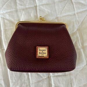 Dooney & Bourke Pebble Grain Framed Purse, nwot
